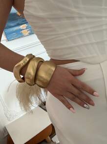 Cross-Border Fashion Best-Selling Versatile Asymmetrical Bangle, Personalized Exaggerated Matte Finish Open Cuff Bracelet - Matte Gold - View 3