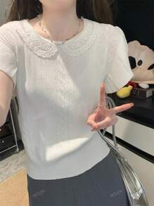 Maglietta girocollo a maniche corte in maglia con inserti in pizzo, per donne di taglia piccola, colore giallo, adatta per l'estate