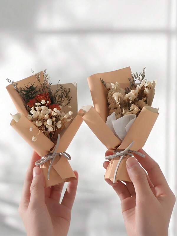 1PC Mini Dried Flower Bouquet Mixed Roses, Sunflowers Mini Artificial Bouquet Handcrafted Home Decor For Desktops Dried Flower Gifts-Ideal Small Presents For Mothers And Relatives Wedding Photography Bouquet Decorations Birthday Decorations