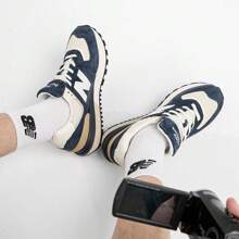 New Balance NB 574LG 系列复古跑鞋，休闲运动鞋，男女通用 - 藏蓝色 - 查看 5