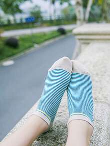 1/5 أزواج جوارب نساء رفيعة، متعددة الألوان بنمط فاكهة كرتونية شريطية مثل البطيخ والموز، ألوان متباينة جذابة، ناعمة ومريحة للاستخدام اليومي الكاجوال، جوارب خفيفة مناسبة للربيع والصيف - متعدد الألوان - مشاهدة 8