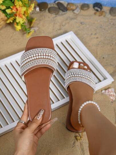 Sandali piatti da donna con decorazione in finta perla e punta quadrata, scarpe estive alla moda