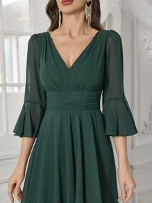 UNITHORSE Elegant Women's Dress V-Neck Flounce Sleeve Gathering Waist Ruffle Hem Slit Side Midi Dress Bridesmaid Dress - Dark Green - View 3