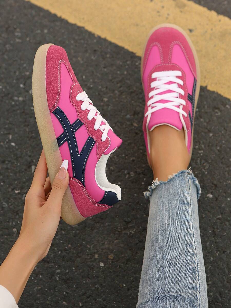 天鹅绒拼接系带前软底女士休闲运动鞋，秋季新款轻便厚底运动鞋，学生户外运动风格滑板鞋 - 彩色 - 查看 1