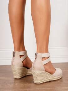 女士仿皮坡跟凉鞋，杏色夏季度假交叉松紧带套脚鞋，3.15英寸高跟踝带鞋，舒适编织草底镂空鞋 - 杏色 - 查看 6