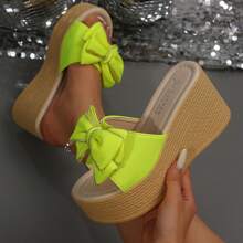 Fluoreszierendes Gelbgrün