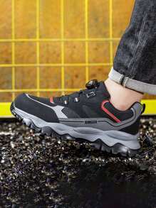 1 paire de chaussures de sécurité pour hommes avec embout en acier, chaussures de travail pour femmes, chaussures de sécurité pour hommes avec embout en acier, chaussures de sécurité pour femmes, chaussures de travail pour hommes avec semelle coussinée anti-perforation et anti-écrasement, respirantes, pour l'été, avec tige en maille premium, chaussures de sécurité noires pour la construction, la randonnée, le travail extérieur, confortables, cadeau parfait, semelle en EVA légère, bottes de travail