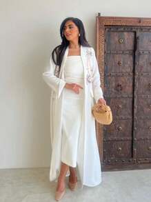 Elegant & Charming White Embroidered Long Abaya For Ladies, Suitable For Spring/Summer Events, Modest Kaftan