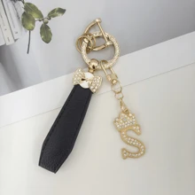 Zinc Alloy Butterfly Decor Car Key Chain With 26 Letter Charms - Personalized Key Chain, Practical And Fashionable