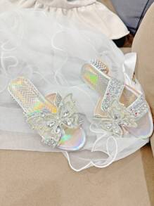 1 Paar Mode Hausschuhe für kleine Mädchen mit glänzendem Schmetterling Dekor, süßes Aussehen geeignet für Bühnenauftritte, Modellierung, Prinzessinnenkostüm - Silber - Übersicht 5