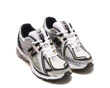 Tênis masculino branco New Balance 1906