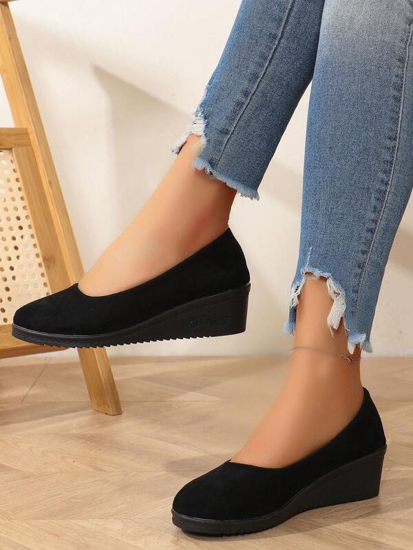 Scarpe slip-on piatte  per donne, scarpe da barca casual e confortevoli di moda, scarpe in tessuto nero punta tonda, taglie forti