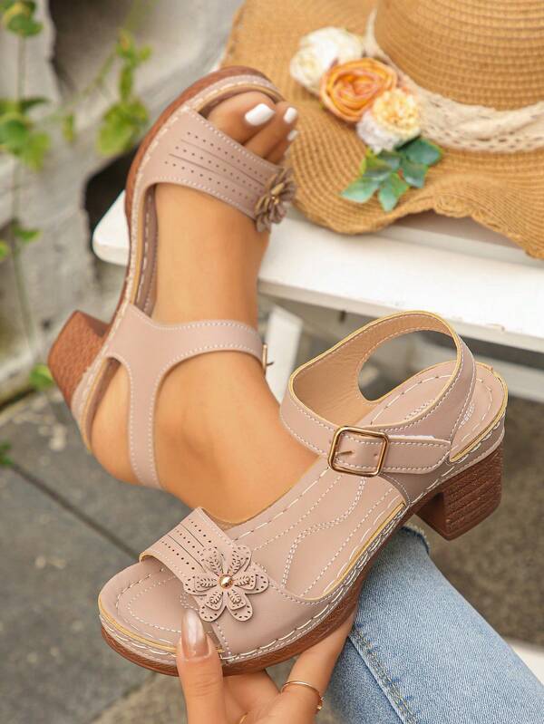 Sandálias casuais de salto grosso com decoração floral, confortáveis, mas atraentes, bico aberto e design vazado, respiráveis e frescas, salto grosso oferece bom suporte e estabilidade para caminhadas fáceis, adequadas para uso prolongado