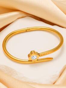 Elegante y brillante conjunto de pulsera de acero inoxidable con trébol de cuatro hojas en circonia, adecuado para uso diario y como regalo para amigos