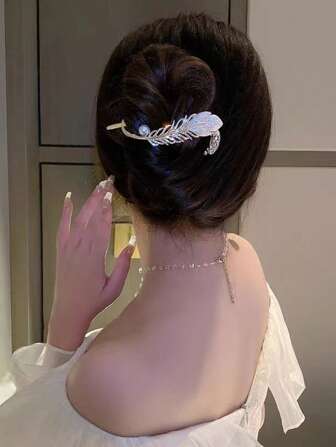 Nieuwe Feather Twist Clip Advanced Sense Back Head Haarknot Clip Koreaanse versie Haarclip Haaraccessoires Groothandel, Platte Klauw Clip, Klauw Clips, Clips voor haar, Haarspeld, Haarklemmen