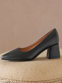 Novos Saltos Rasos Femininos, Sapatos de Couro com Salto Grosso e Bico Estilo Coreano, Sapatos Simples para Senhora de Escritório