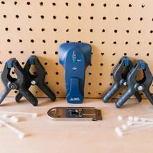 LSHEFKWSGRFBRU  Provides Great Holding Power.4pc Clamp Set: Heavy Duty Plastic Clamps For Garage & Hardware, 1 Year Warranty