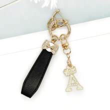 Zinc Alloy Butterfly Decor Car Key Chain With 26 Letter Charms - Personalized Key Chain, Practical And Fashionable