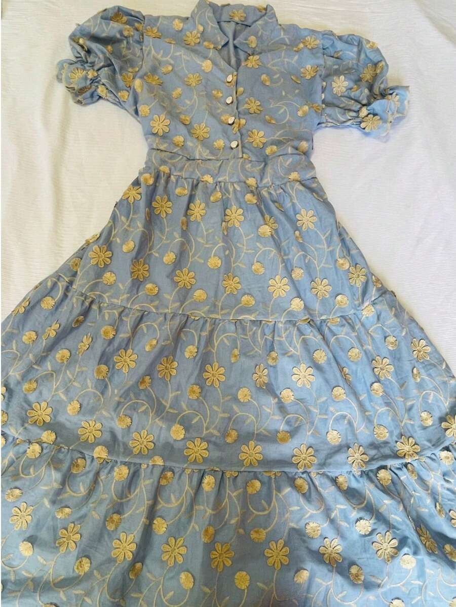 Women's Fashion Midi Dress In 3D Laise Fabric With Elastex On The Back And Button On The Front And Lining - 淺藍色 - 查看 1