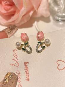 1 Paar elegante Tulpe Kunstperlen Mini-Ohrringe, vielseitige Mode Kunstperlen Ohrstecker, Geschenk für Partys