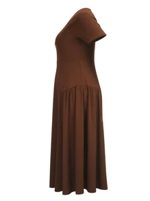 Vestito lungo elegante da donna con taglie grandi, senza spalline, con arricciature e vita stretta