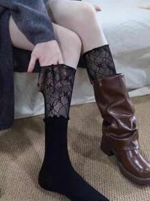 1双白色蕾丝透气小腿袜，随机发货