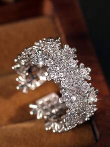 1 件新娘欧美风格精致全方晶锆石花形戒指，适合华丽节日订婚派对珠宝礼物 - 白色 - 查看 5