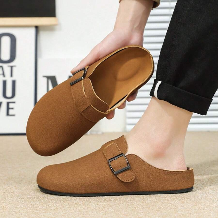 Men's Slippers, Suitable For Indoor And Outdoor Use, Convenient Slip-On Design (This Style Runs Small, Please Order One Size Up)
