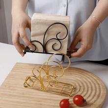 Elegante portavasos de hierro dorado con diseño ondulado - Perfecto para la decoración de la cocina y la mesa del comedor, adecuado para el hogar, el hotel, la cafetería y el hostal | Organizador multiusos para Halloween, Navidad, Pascua, Acción de Gracias