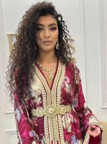 An Arabic-Style Set Of Fashionable And Popular Palace Hollow-Out Diamond-Inlaid Teardrop Pendant, Earrings, And Necklace Combo For Brides To Wear At Weddings, Banquets, Parties And Dance Parties.