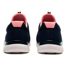 Skechers 女士休闲运动鞋，具有缓冲和透气功能，适合日常穿着和旅行活动，款式 149206-NVPK