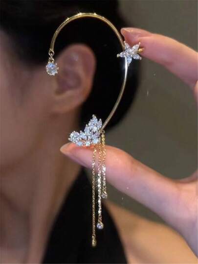 1 pieza Pendiente de oreja con adorno de mariposa dorado elegante y delicado con strass, apto para días festivos y uso diario