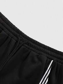 男士多季节正面撞色条纹字母图案舒适运动裤，狂野风