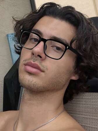 1 Pair Men's Gradient Square Rivet Flat Frame Glasses, Japanese Korean Fashion Style, Suitable For Daily Commute, Campus, Wedding Season