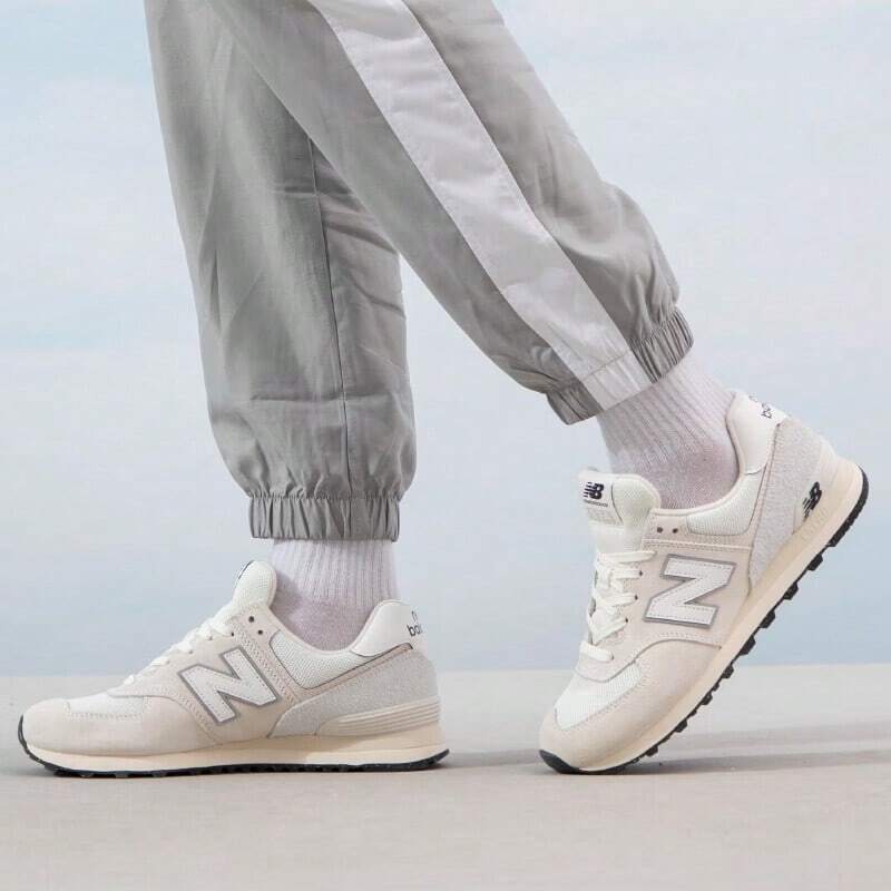 New Balance NB 574 Series Retro Running Shoes, Low-Top Casual Sports Shoes, Unisex - White - View 1