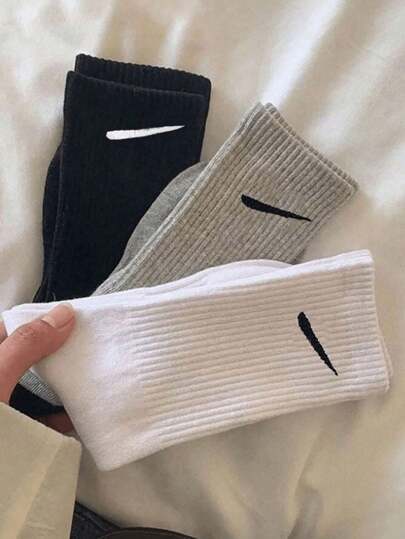 3 pares de calcetines casuales de media pantorrilla con corte de moda en negro, blanco y gris para mujer, otoño