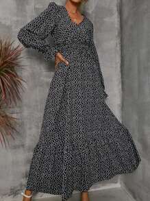 Elegant Temperament, Fashionable Bohemian Style, V-Neck Floral Print, Elastic Waistband, Ruffle Edge Long Sleeved Dress