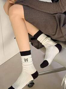 3/1 زوج جوارب نسائية طويلة متوسطة الساق باللون الأسود، جوارب ذات خطوط عند الركبة، جوارب رقيقة مع شريط زخرفي، جوارب رياضية/ترفيهية عملية وأنيقة للربيع والصيف - مشاهدة 2