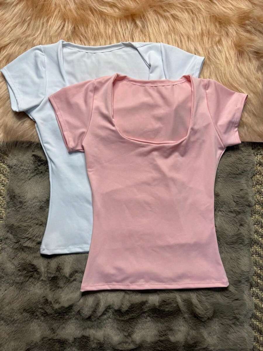 KIT 2 BABY LOOK PREMIUM BLOUSE WITH SQUARE COLLAR SHORT SLEEVE BLOGGER FASHION. - 白色和淡粉紅色 - 查看 1