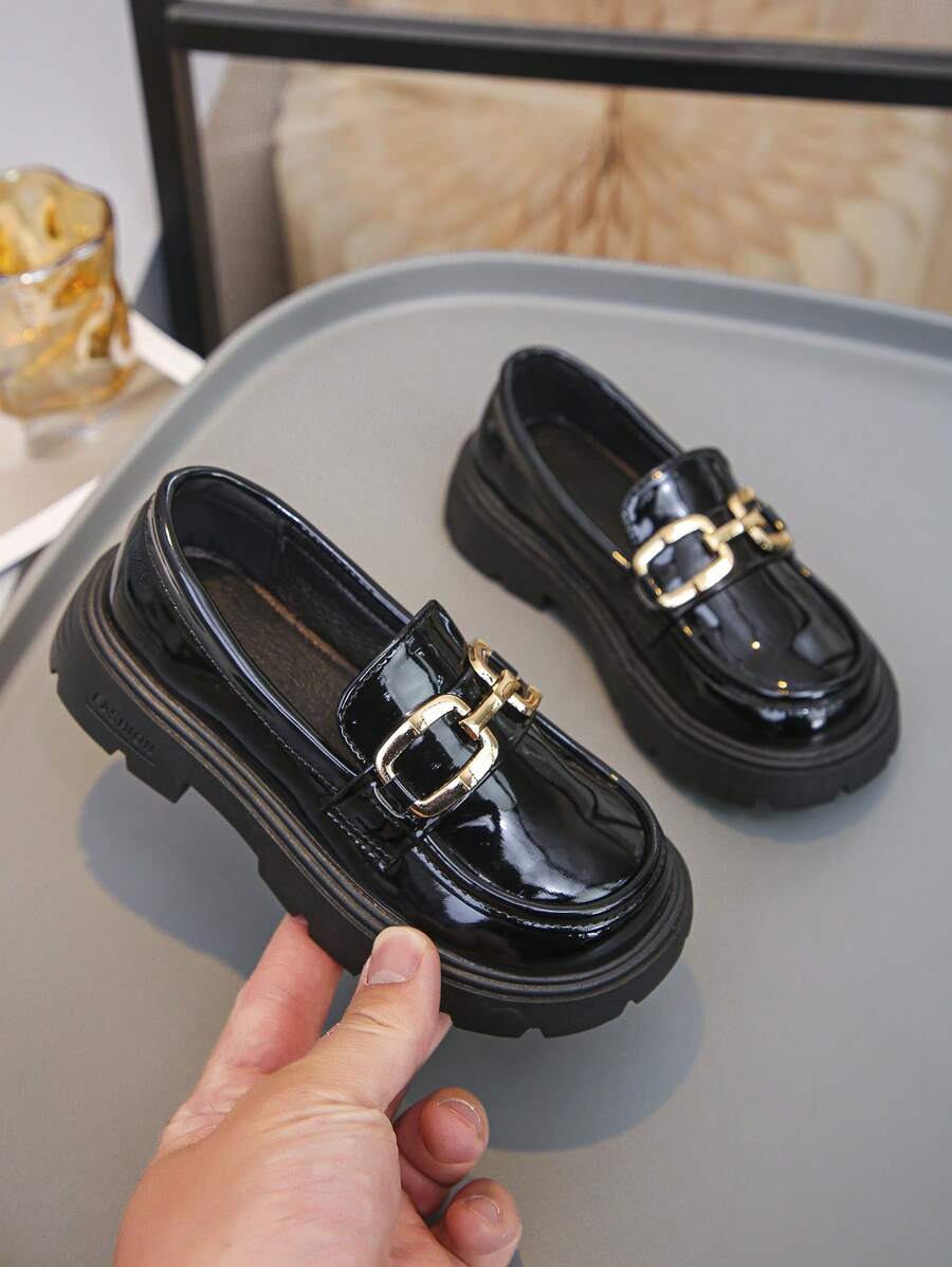 1 Pair Fashionable Black & White Square Toe Decor Button Girls Casual Shoes - Black - View 1