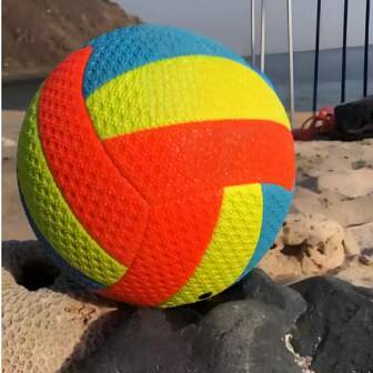 Hoogwaardige kleurrijke patchwork volleybal, geschikt voor binnen- en buitengebruik, balancerend tussen professionele sporten en recreatief entertainment, duurzame materialen voor langdurige elasticiteit, eenvoudige bediening ondersteunt uitstekende spelprestaties, ideale keuze voor sportliefhebbers