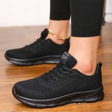 Men's Breathable Mesh Casual Travel Comfortable Black Sneakers, New Autumn Versatile Lightweight Soft Sole Running Shoes