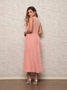 Elegant Women's Dress With Marked Waist - Sleeveless Discreet Neckline And Loose Skirt For Formal Or Casual Occasions - 淺粉色 - 查看 4
