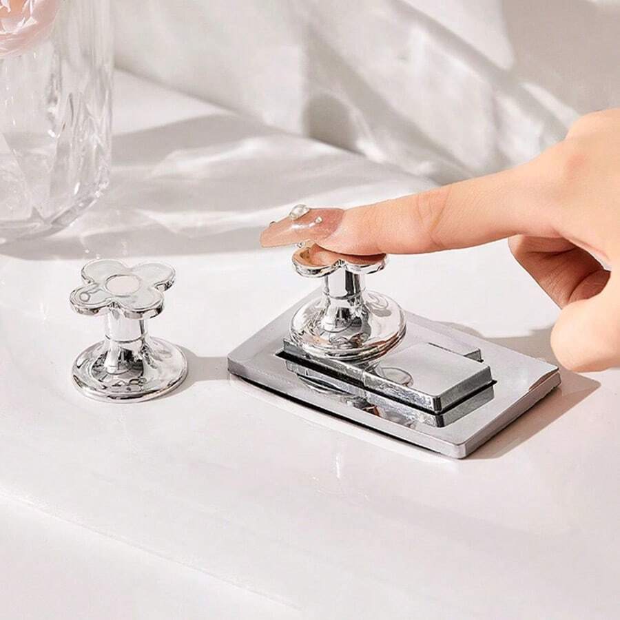 Light Luxury Flower Toilet Button Nail Specific Bathroom Water Tank Switch Button Universal Toilet Press - Silver - View 1