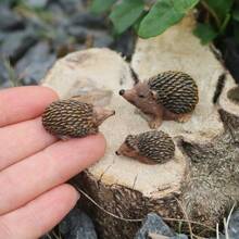 Bộ tượng động vật thu nhỏ – Tượng nhỏ bằng nhựa vẽ tay để trang trí khu vườn cổ tích, Phụ kiện hồ cạn mini tự làm, Đồ trang trí cây cảnh, Đồ trang trí chậu hoa, Phong cảnh rêu, Làng Giáng sinh, Diorama & Cảnh trên bàn | Bộ sưu tập mô hình thu nhỏ thực tế về rừng và trang trại có Nhím, Chim, Sóc, Cừu, Gà, Vịt, Thỏ, Mèo, Cú, Cáo, Gấu, Ếch, Lợn, Bò - Nhiều màu - Xem 18