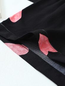 Bộ đồ ngủ nữ cỡ lớn, đế đen in hình trái tim màu hồng, nhún bèo, cài nút phía trước - màu đen - Xem 6