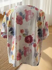 Plus Size Women Floral Print Round Neck Short Sleeve Button Design Casual Top - Multicolor - View 2