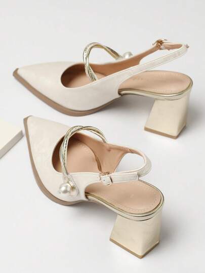 Giày cao gót công sở thời trang mới mùa xuân 2026 dành cho nữ, màu be/đen trơn, mũi nhọn, gót dày, đính ngọc trai, kiểu dáng thanh lịch tối giản, chất lượng cao, phù hợp với váy ống rộng.