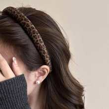 1 faixa de cabeça de veludo com estampa de leopardo para mulheres, faixa de cabelo de esponja com coroa alta, versátil e minimalista, adequada para uso diário, banho, maquiagem, combinação de roupas, acessório de outono/inverno
