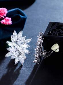 1 Pair No Ear Hole Elegant Leaf Design Cubic Zirconia Clip On Earrings, Silver Plated Non-Pierced Earrings For Women, Suitable For Wedding, Engagement, Bridal Party, Prom And Other Occasions - White - View 7